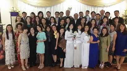 Các tình nguyện viên trong ban tổ chức, Houston 16/11/2013. (ảnh Janet Nguyễn)