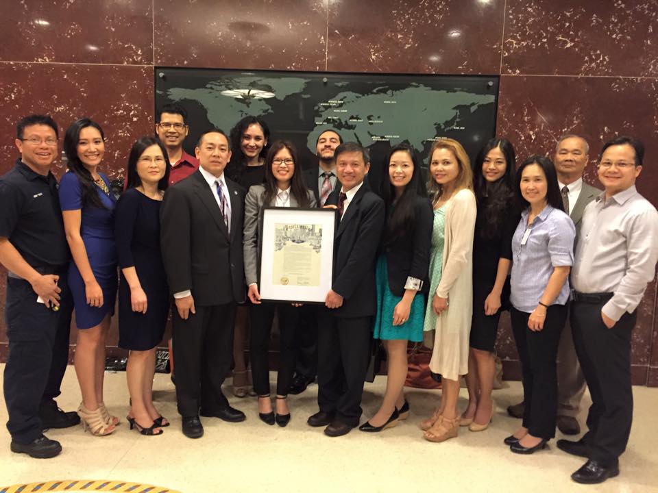 Phái đoàn BPSOS-Houston cùng thân hữu chụp hình lưu niệm cùng Nghị Viên Richard Nguyễn và Ts. Nguyễn Đình Thắng, 24/03/2015 (ảnh BPSOS)