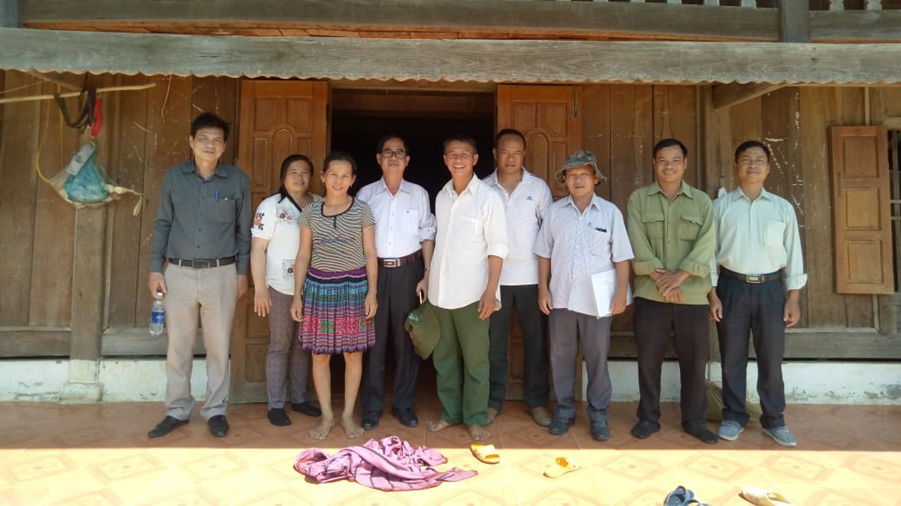 Members of National Assembly visiting Subdivision 179