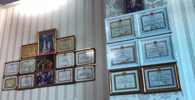 Pic_13_-_certificates_of_recognition.png
