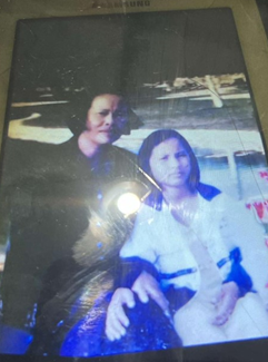 Pic_1_-_Thach_Thi_Phay_and_daughter.png