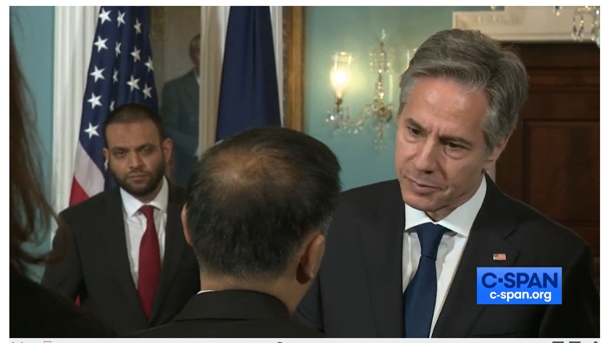 Pic_3_-_Dr_Thang_Secretary_Blinken.jpg