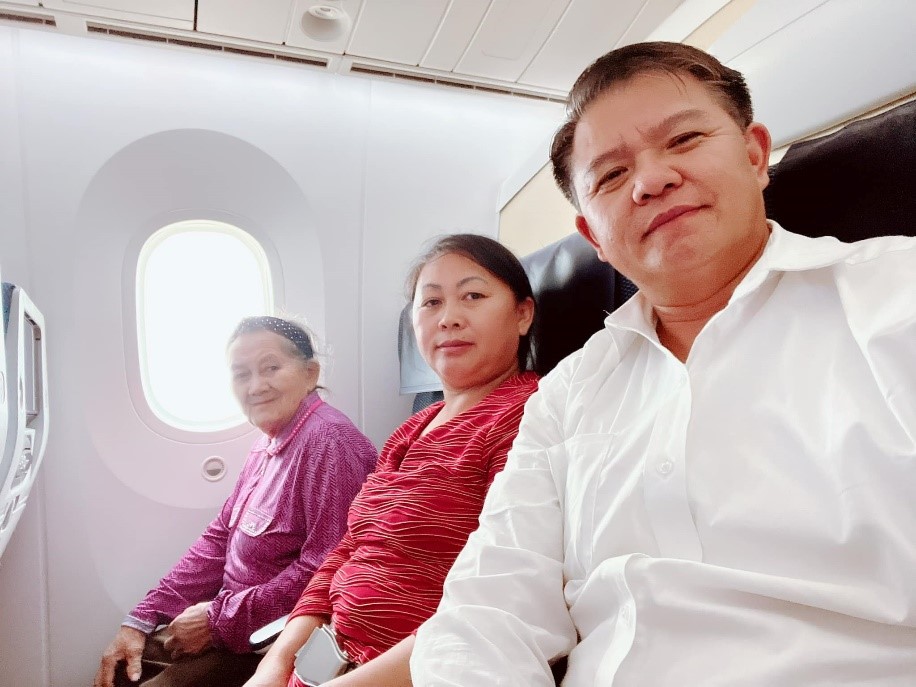 Trang Thi Dau cung con gai con re