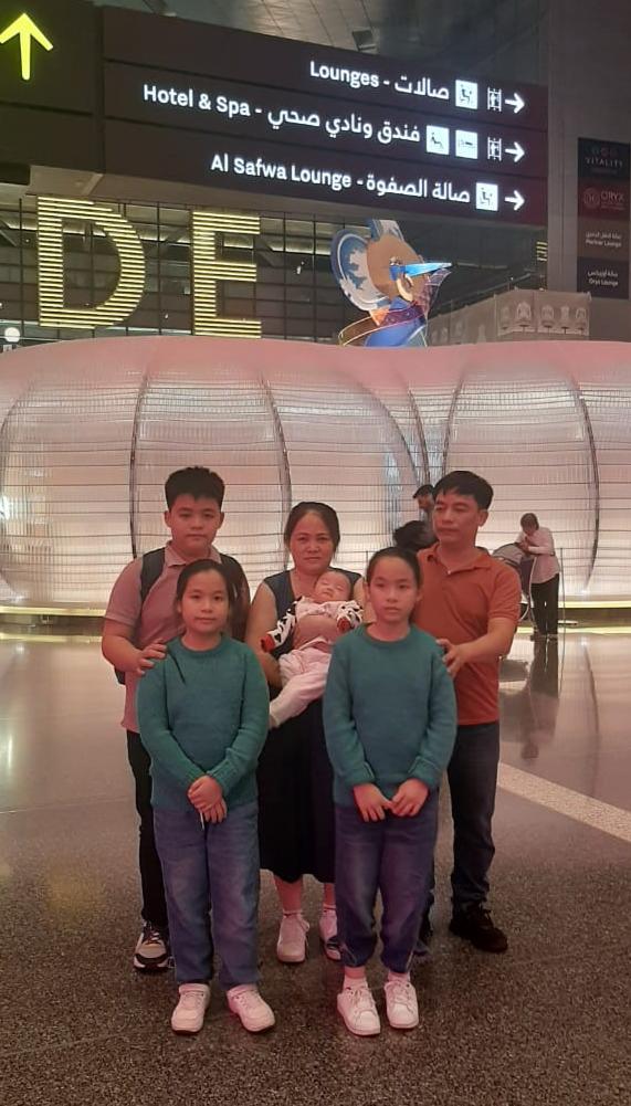 Huynh_Ngoc_Truong_at_Doha_Airport.jpg