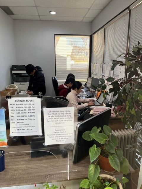 Photo Volunteer Students are working on Saturday